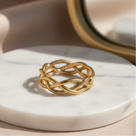 Sacred Muse – Ring