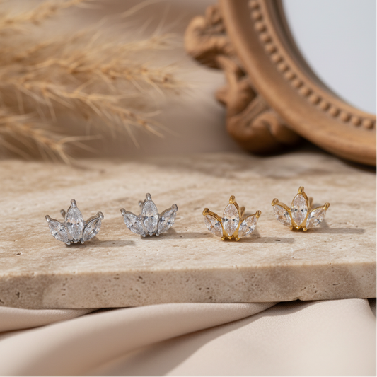 Tiny Nymphaea – Earrings