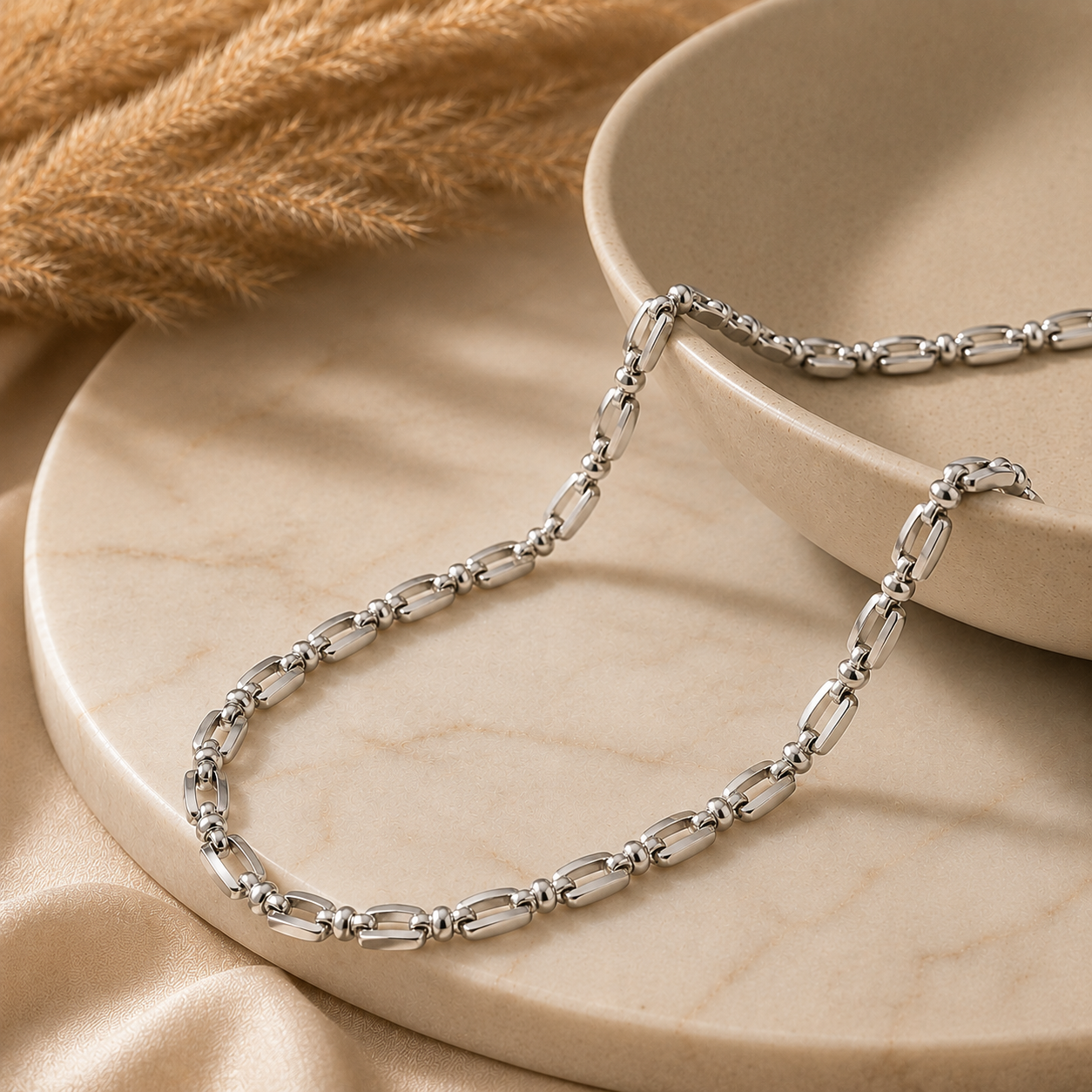 Noir Riviera – Necklace