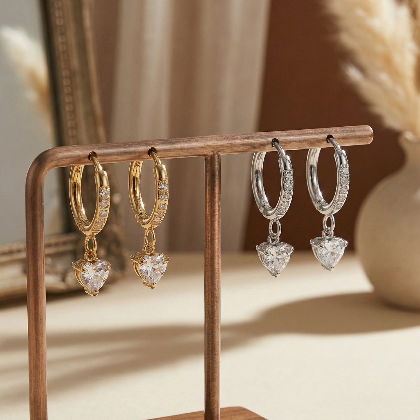 Amoura – Hoop Earrings