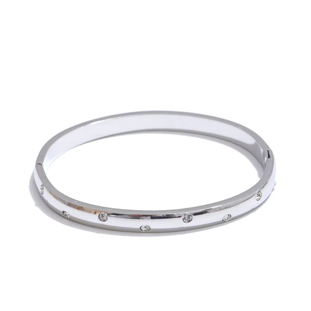 Asira’s Embrace – Bracelet