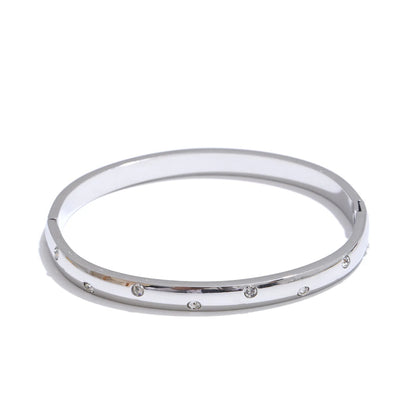 Asira’s Embrace – Bracelet