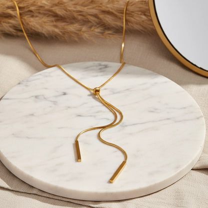 Long Story – Necklace
