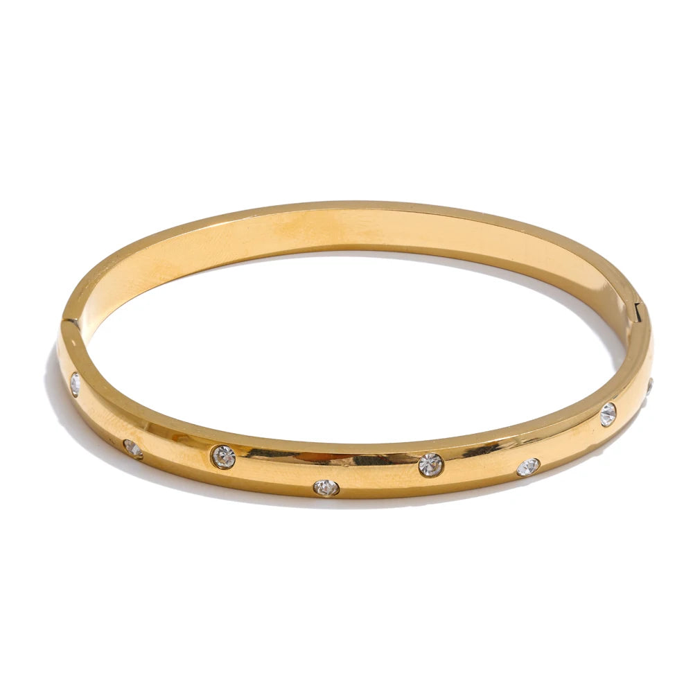 Asira’s Embrace – Bracelet