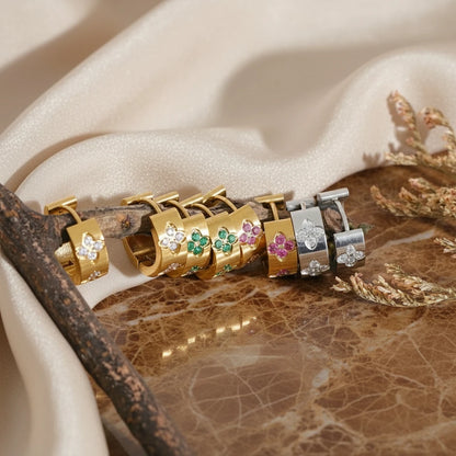 Divina - Hoop Earrings