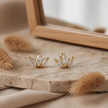Tiny Nymphaea – Earrings