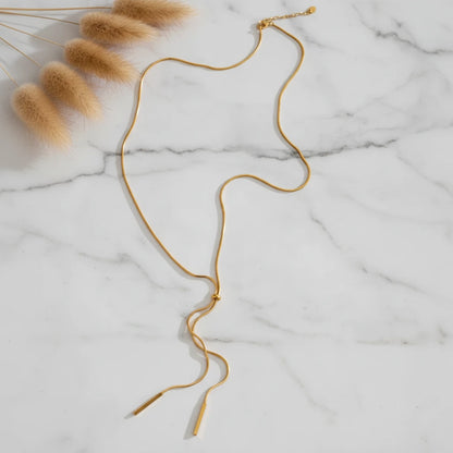 Long Story – Necklace